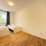 Am1237 Moderne Monteurwohnung Mit Balkon *